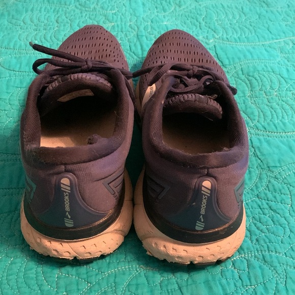 Brooks Men’s Running Shoes - Picture 5 of 6